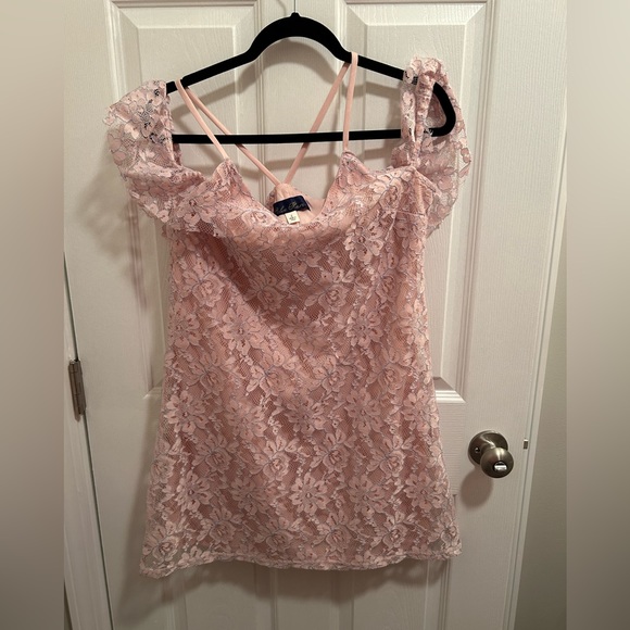 Beautiful Lace Short Dress - Picture 2 of 13